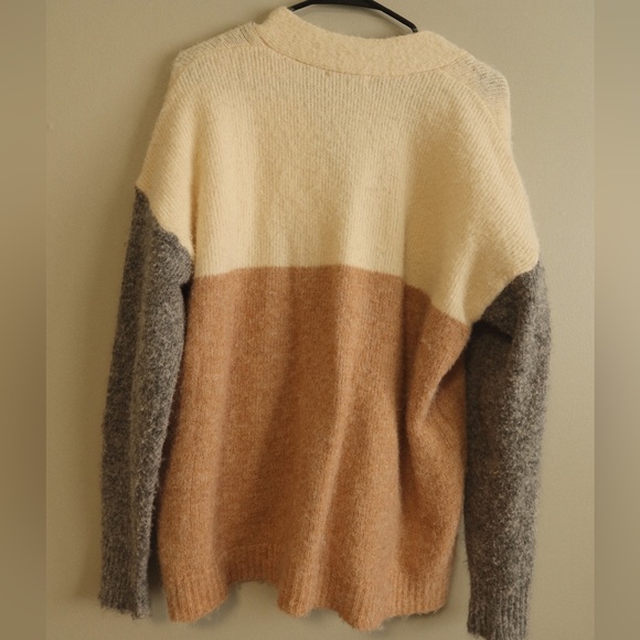 Staccato Color-block Cardigan - Picture 2 of 3